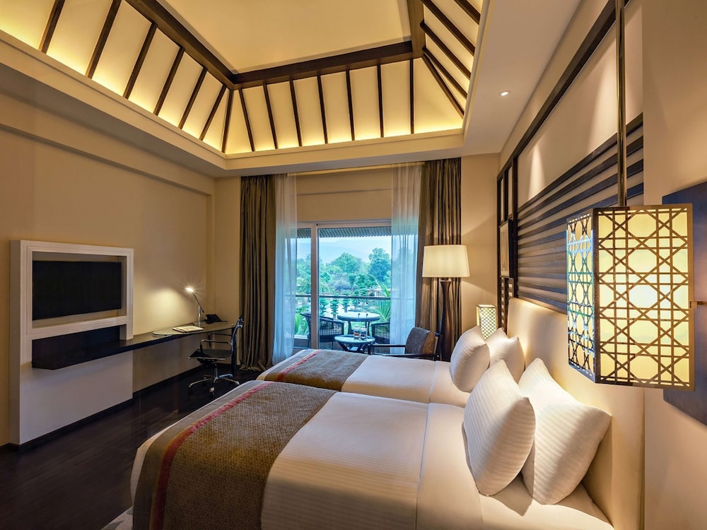 Deluxe Room (Business Class) photo 1