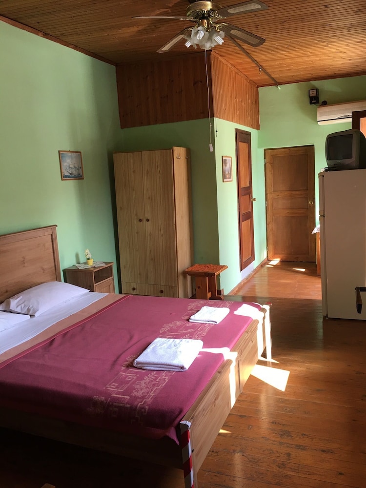 Family Room, 1 Bedroom