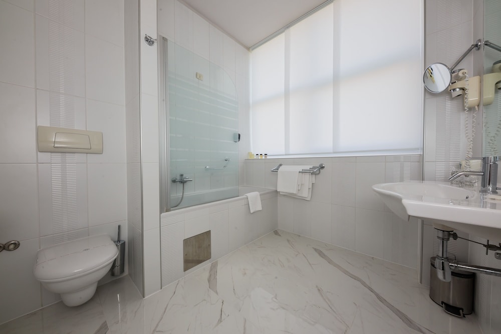 Standard Triple Room - Photo 5