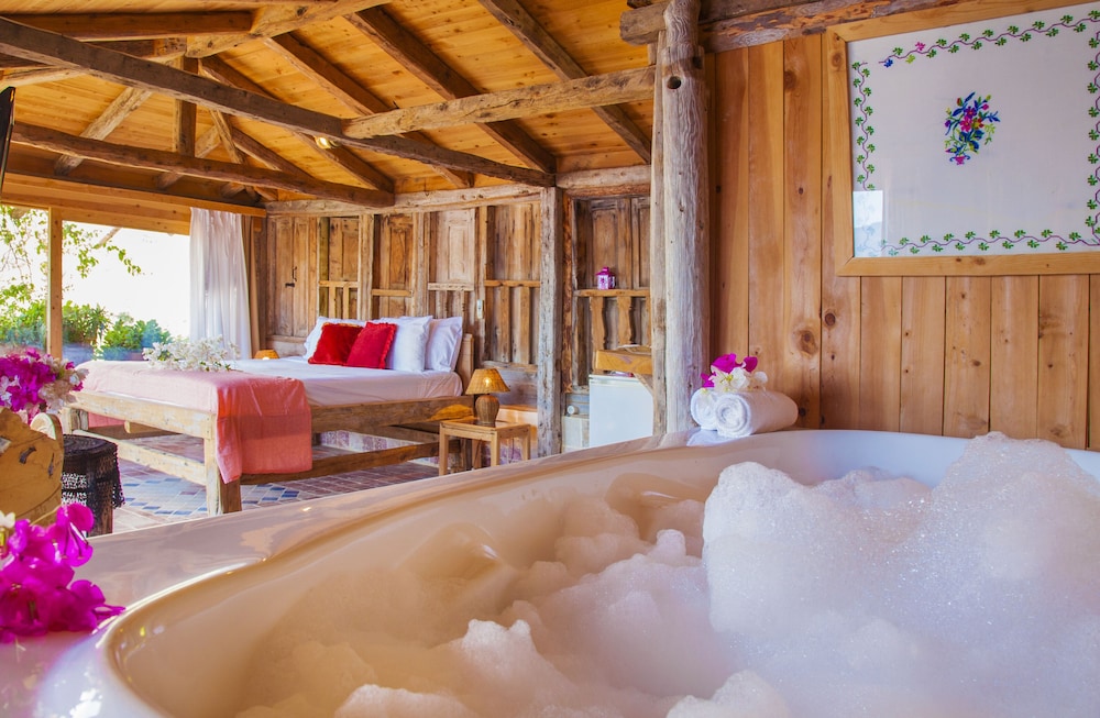 Exclusive Room, 1 Double Bed, Jetted Tub photo 1
