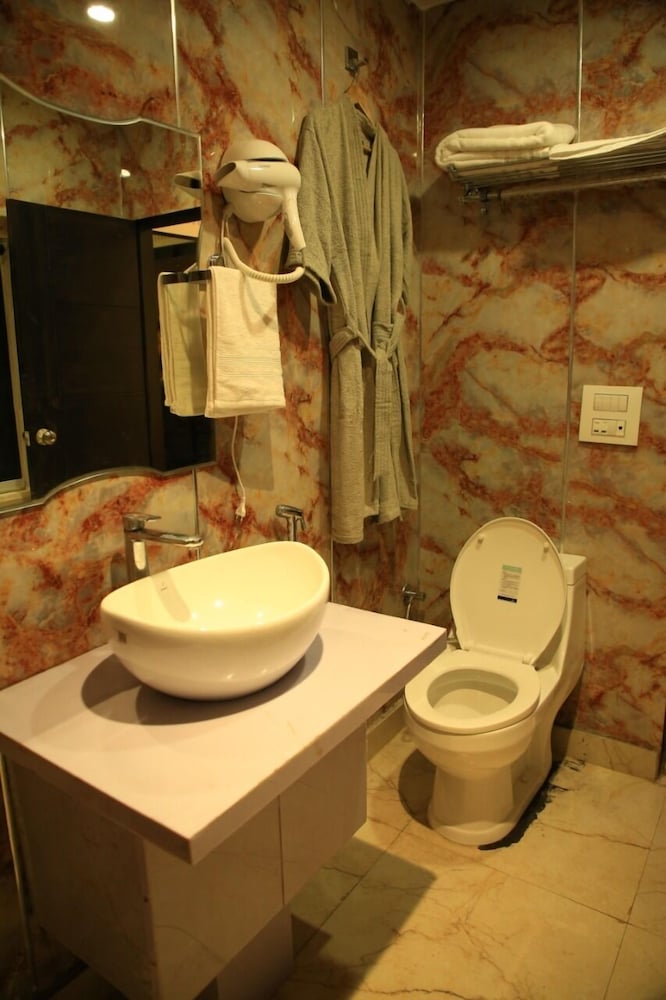 Royal Quadruple Room photo 2