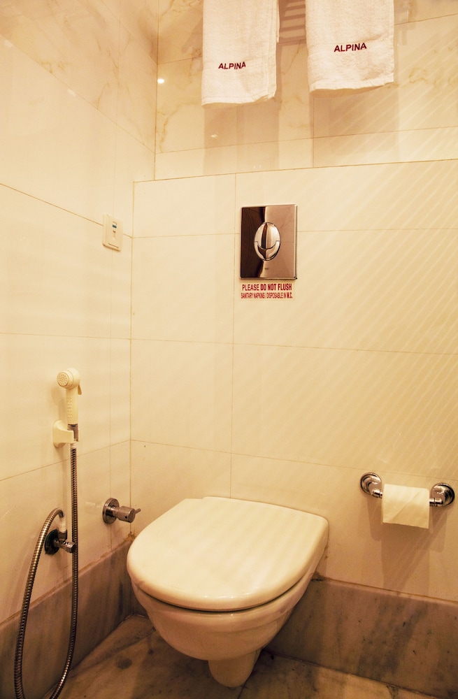 Executive Room - Photo 10