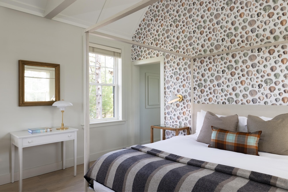 Bungalow, 1 Queen Bed (ADA, Adults only)