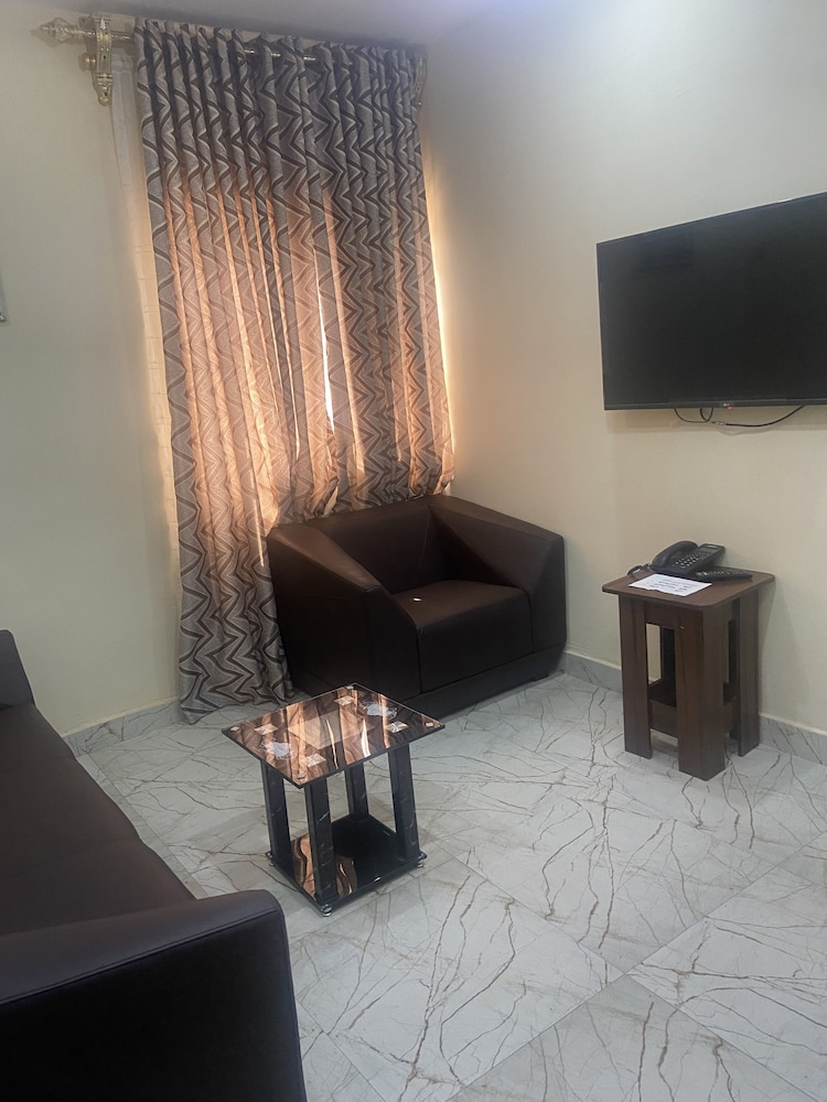 Executive Suite photo 2
