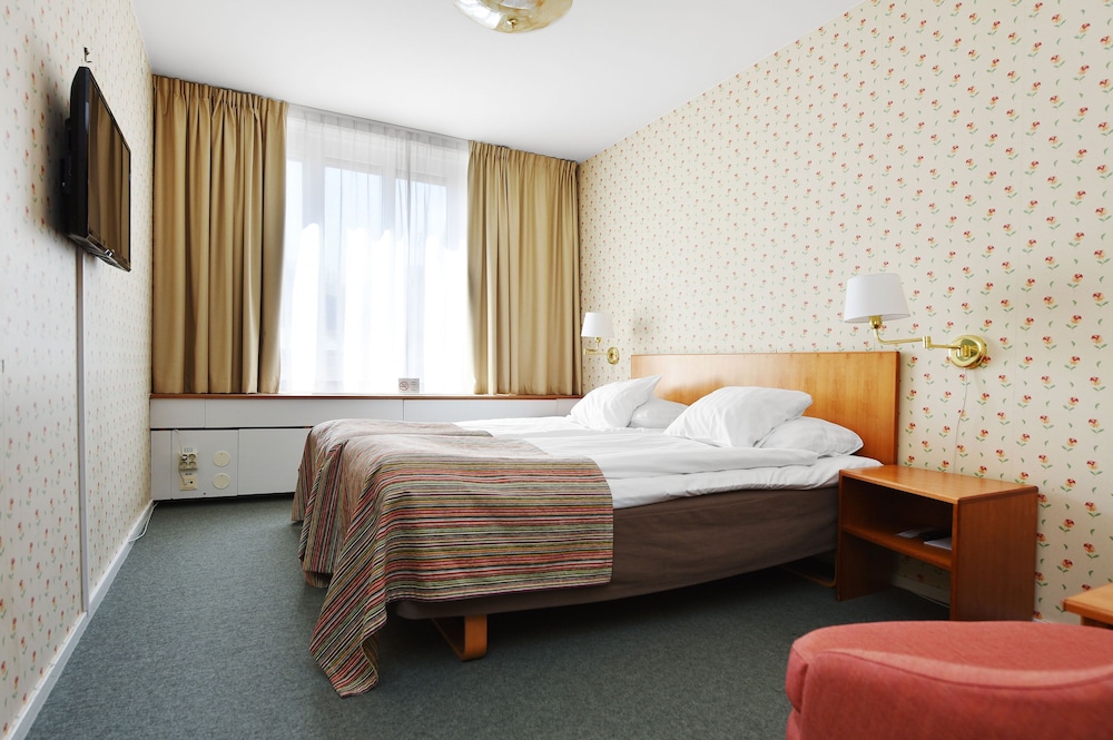 Standard Double or Twin Room, Private Bathroom