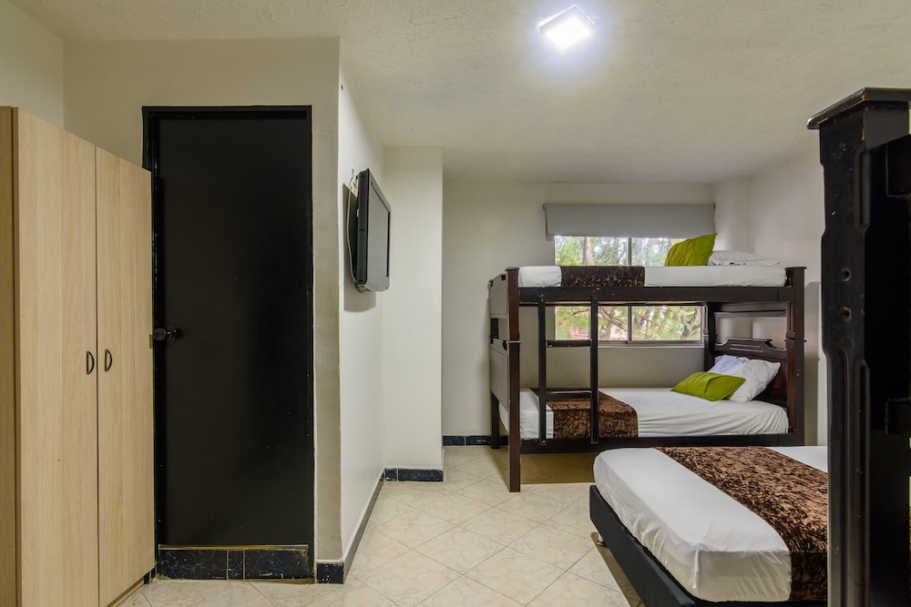 Standard Triple Room - Photo 10