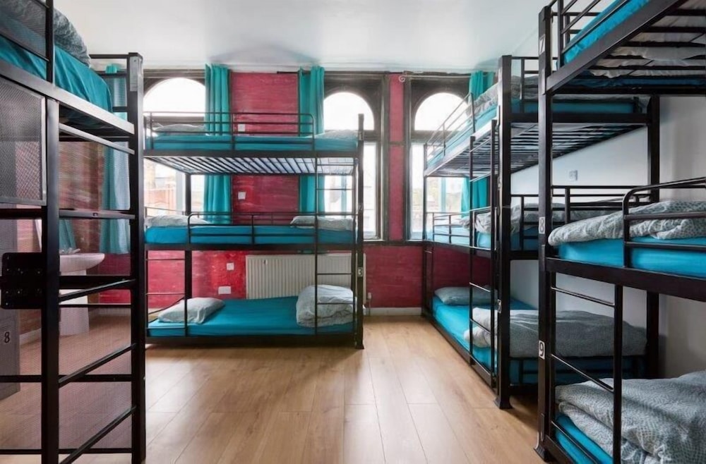 Bed in a SHARED 10-bed mixed Dormitory photo 3