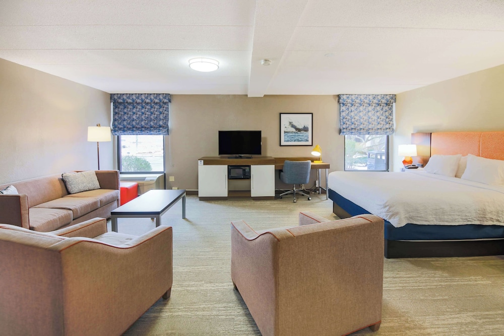 Junior Suite, 1 King Bed - Photo 1