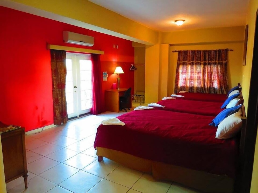 Triple Room, Multiple Beds photo 1