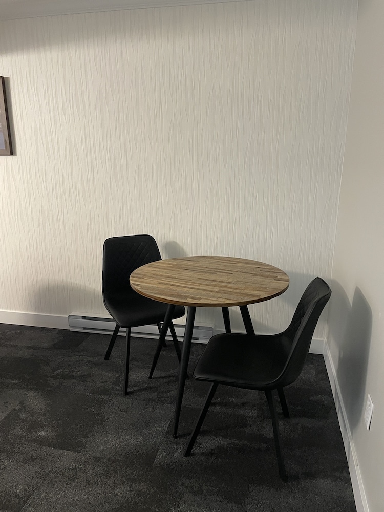 Suite, 1 King Bed, Non Smoking (Upgrade) - Photo 10