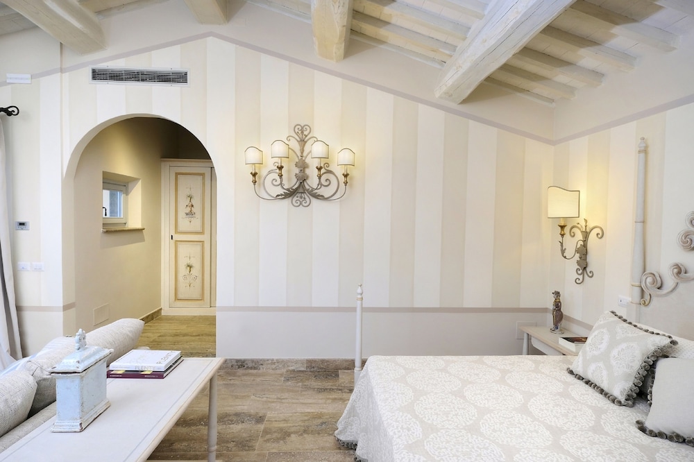 Junior Suite - Photo 5