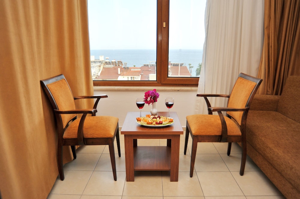 Junior Suite Sea View photo 2