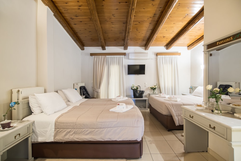 Family Connecting Twin Rooms with Spa bath