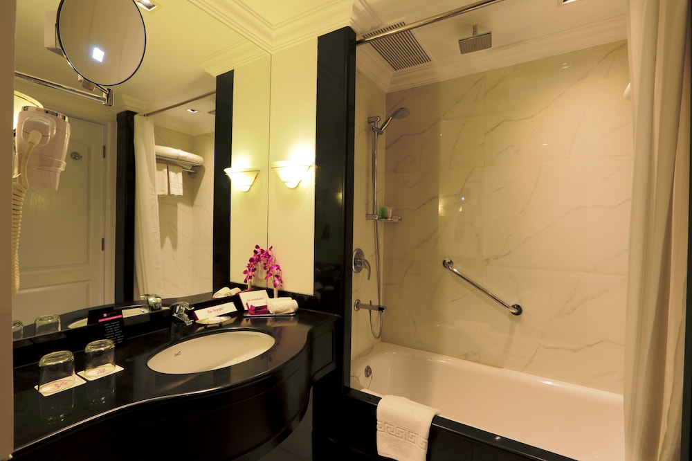 Royal Club Room