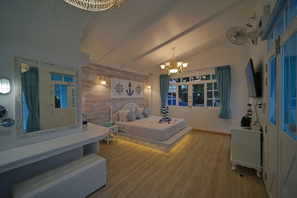 Luxury Villa photo 2