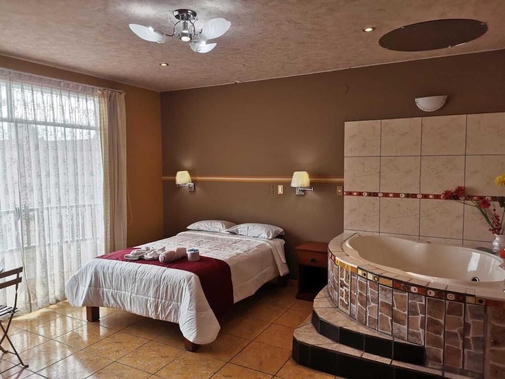 Traditional Suite photo 1