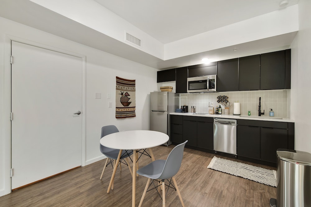 Economy Apartment photo 3