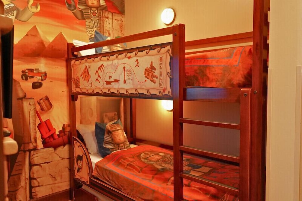 Adventure Fully Themed Room photo 2