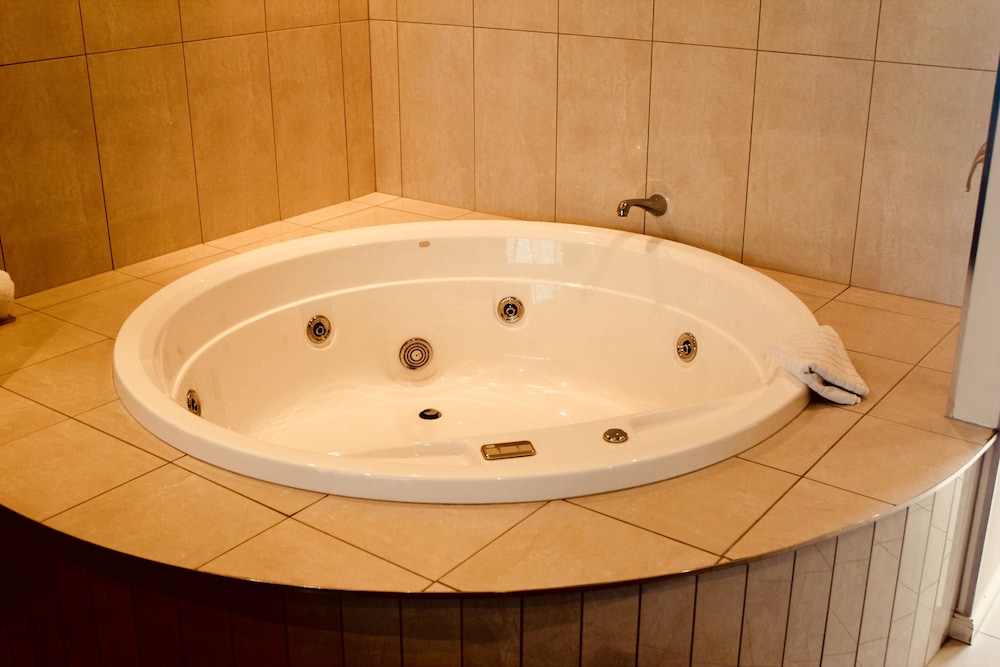 Ocean View Executive Studio with Spa - Photo 2