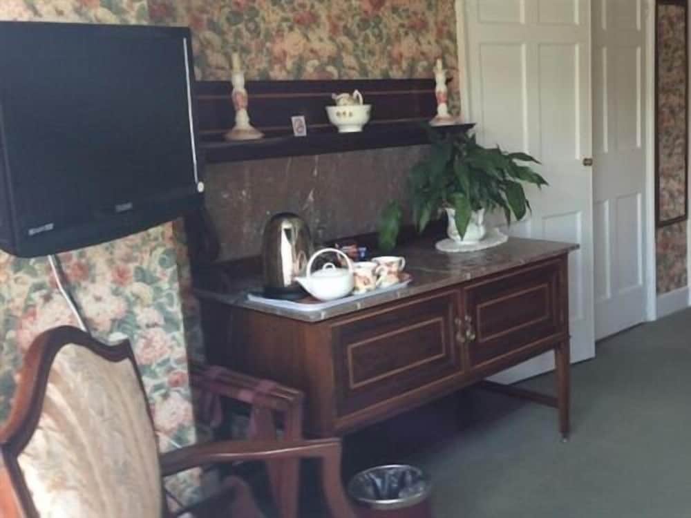 Deluxe Double Room, Ensuite photo 2