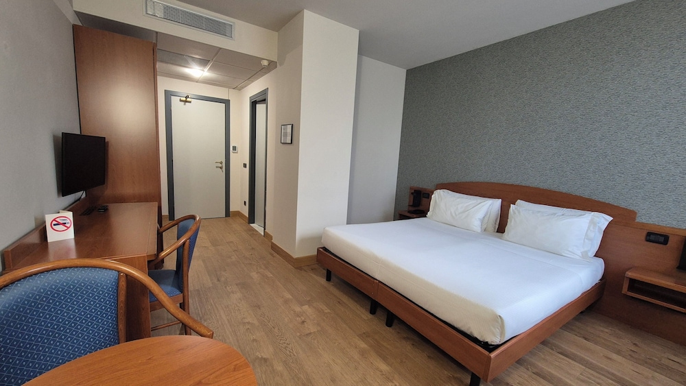 Economy Double or Twin Room