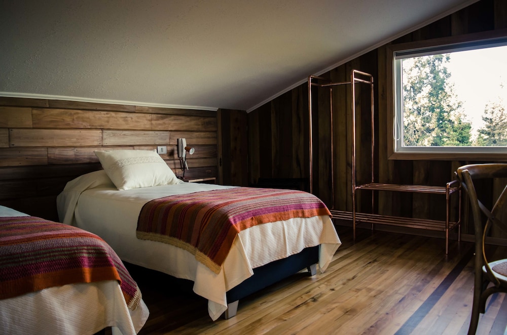 Standard Twin Room, 2 Twin Beds, Mountain View photo 3