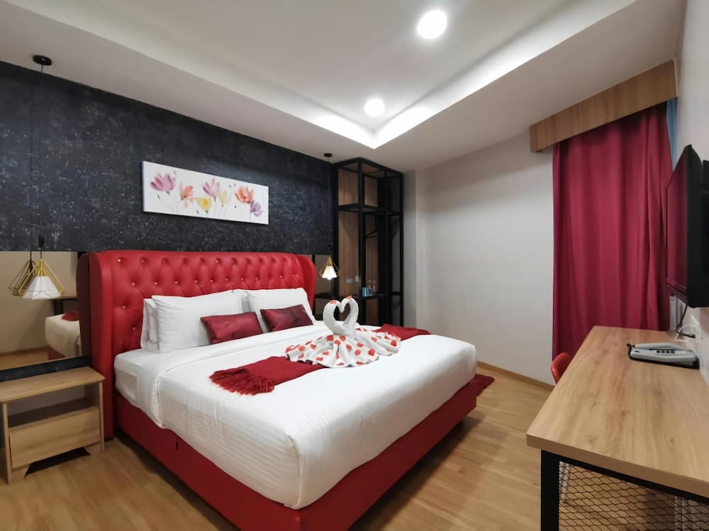 Romantic Room, 1 Queen Bed photo 1