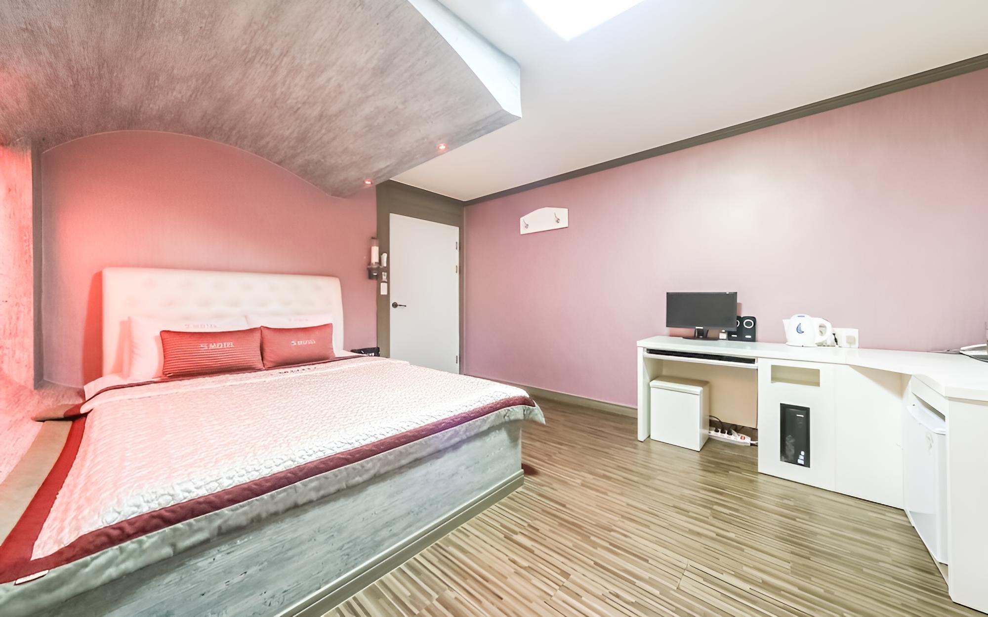 Room (Special Room)
