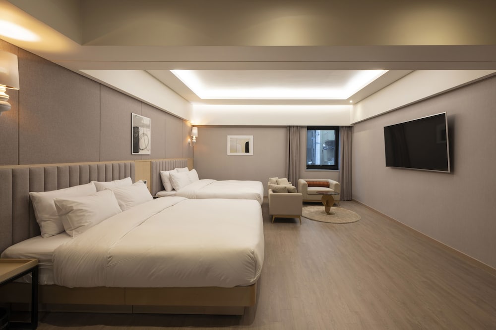Premier Twin Room