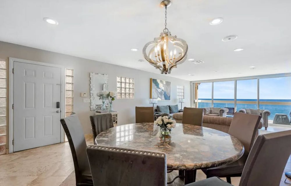 Beachfront Malibu Home With Private Beach Access, Foto 11