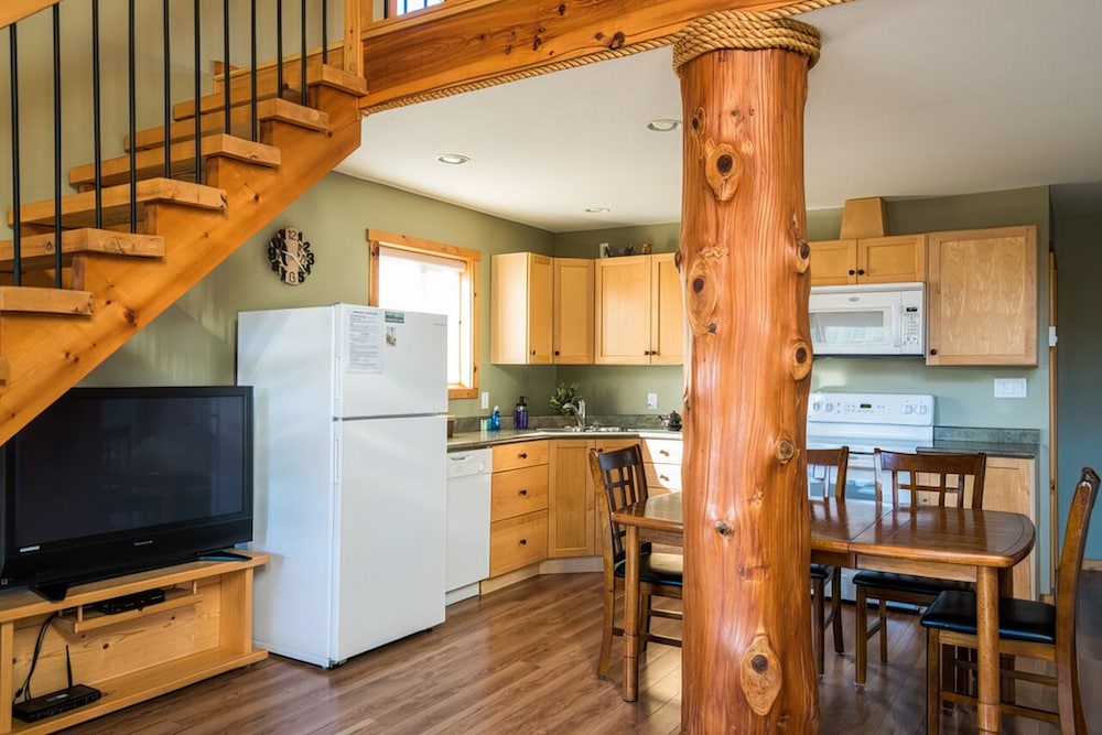 Deluxe Cabin photo 2