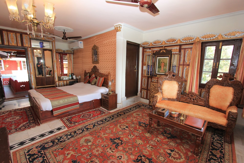 Deluxe Room - Photo 2