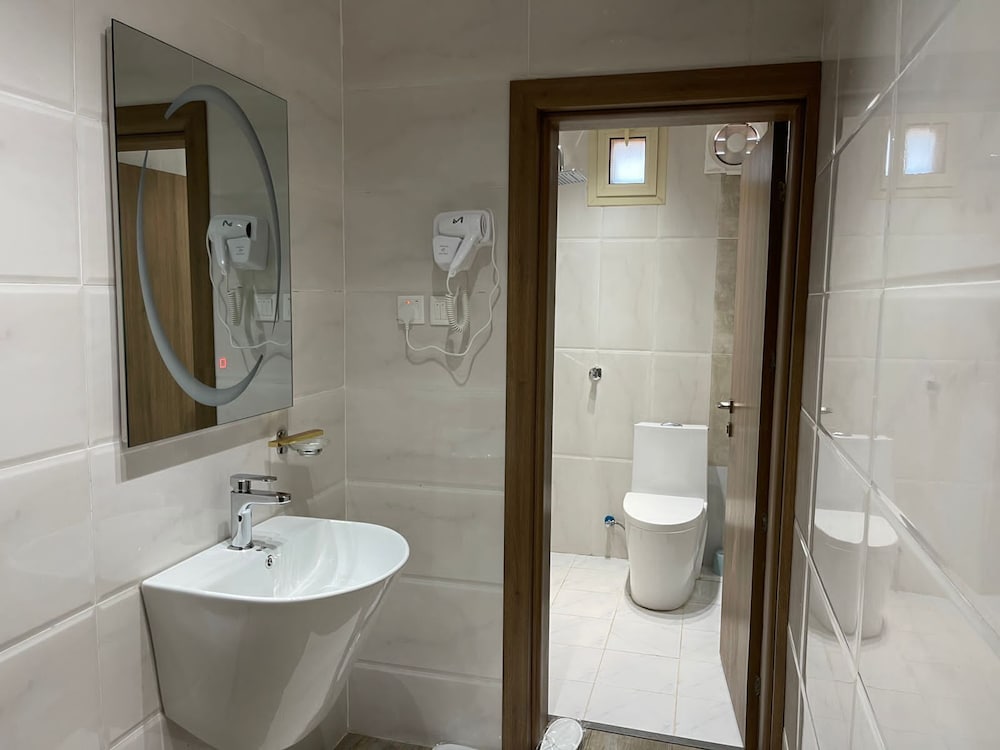 Deluxe Twin Room - Photo 6