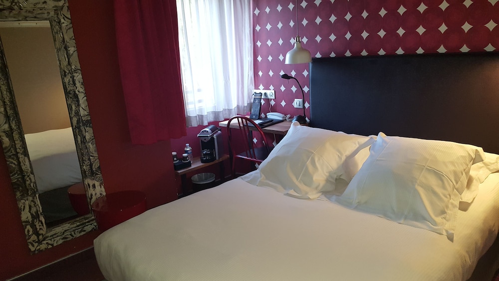 Standard Room, 1 Double Bed, Non Smoking (Simple) - Photo 2