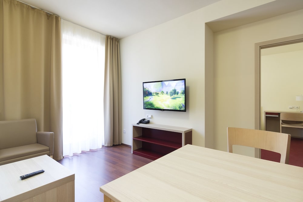 Family Apartment, Kitchenette (Swimming pool Access) photo 3