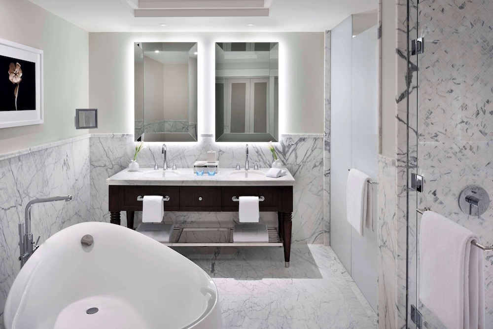 Presidential Suite, 1 King Bed, City View (Presidential Suite) photo 2