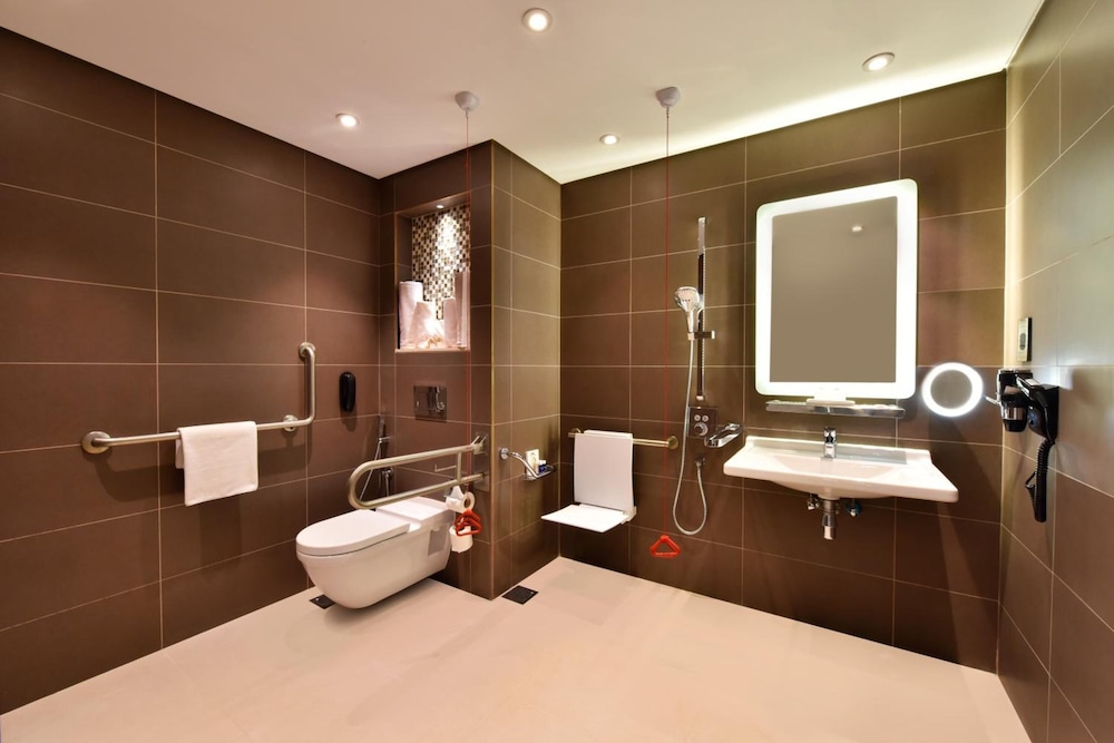 Standard Double Room, 1 King Bed photo 3