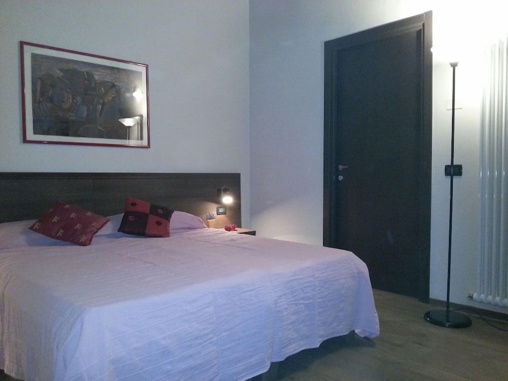 Standard Double or Twin Room, Mountain View photo 1