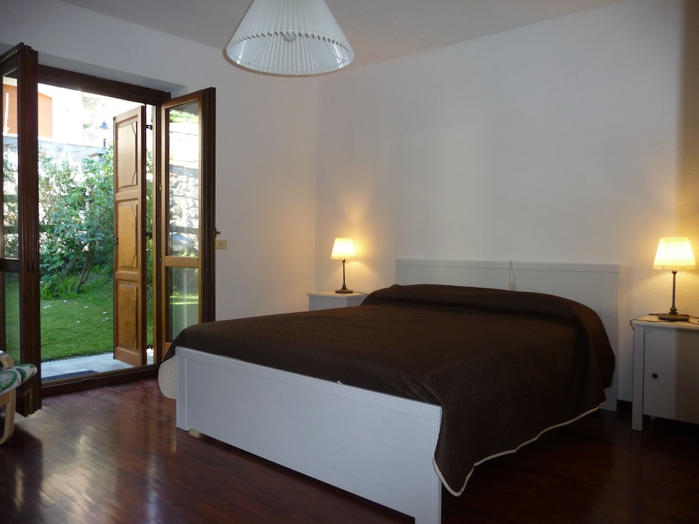 Double Room, Shared Bathroom photo 2