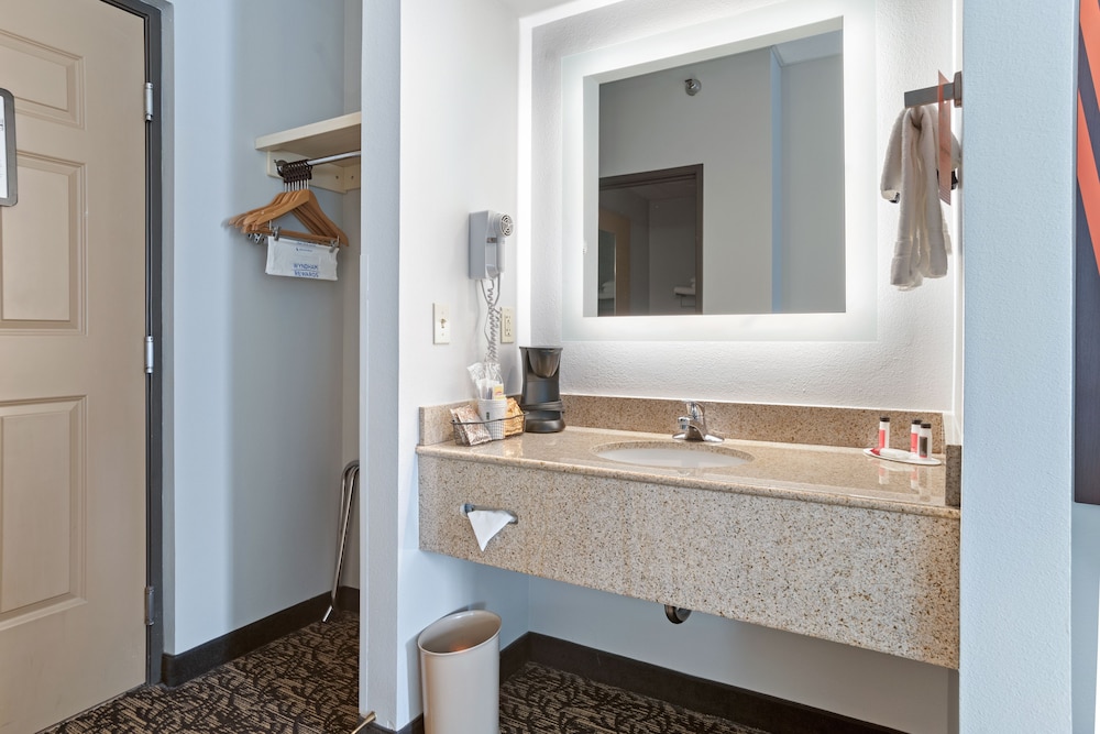 Standard Room - Photo 9