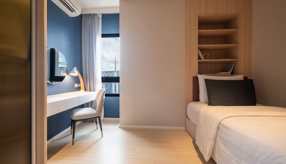 Suite, 2 Bedrooms, Corner (Sky) thumbnail 5