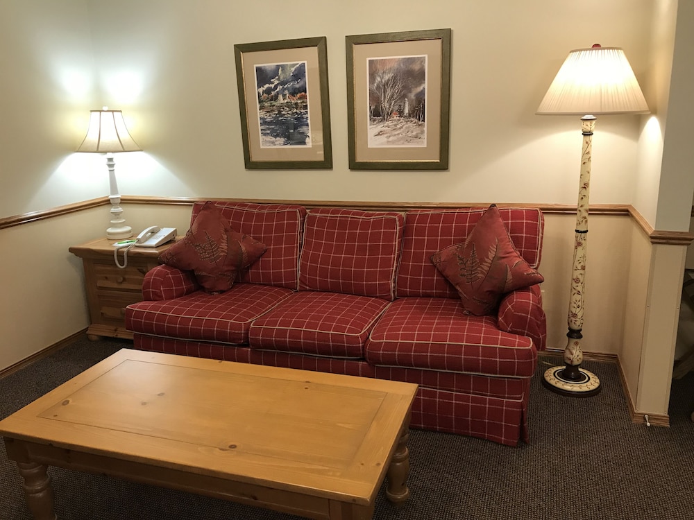 King Suite, Partial Harbor View Room on Second Floor only photo 1