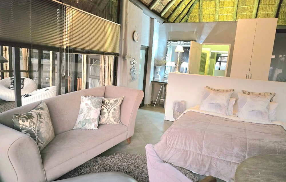 Honeymoon Suite photo 1