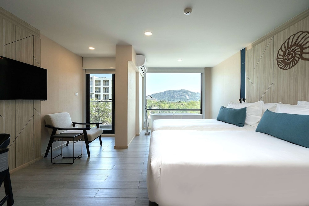 Premium Room, 2 Twin Beds (Deluxe) - Photo 1