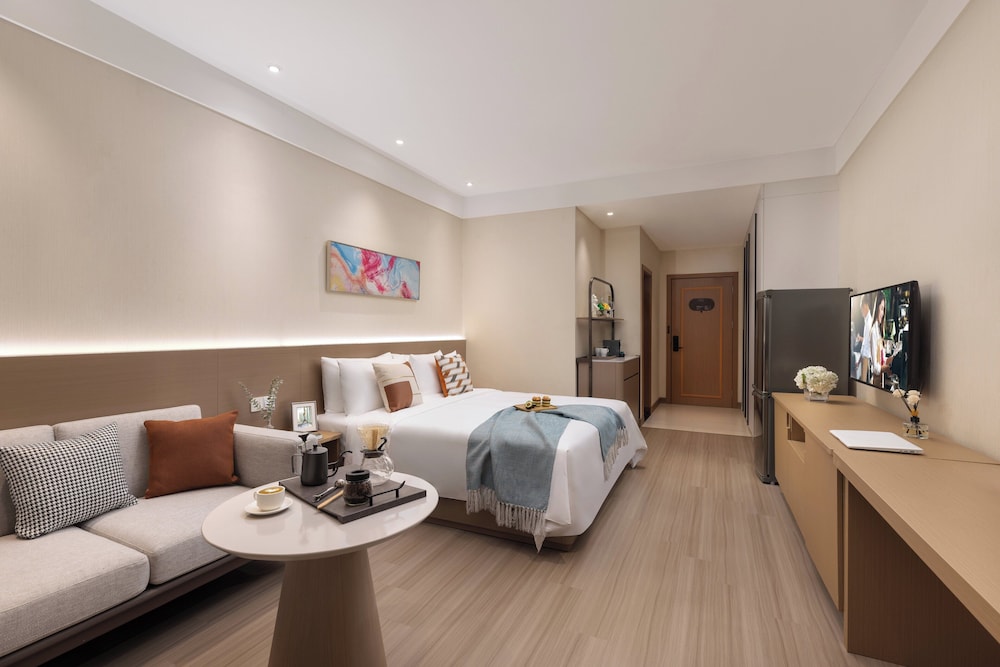Deluxe Studio, 1 King Bed