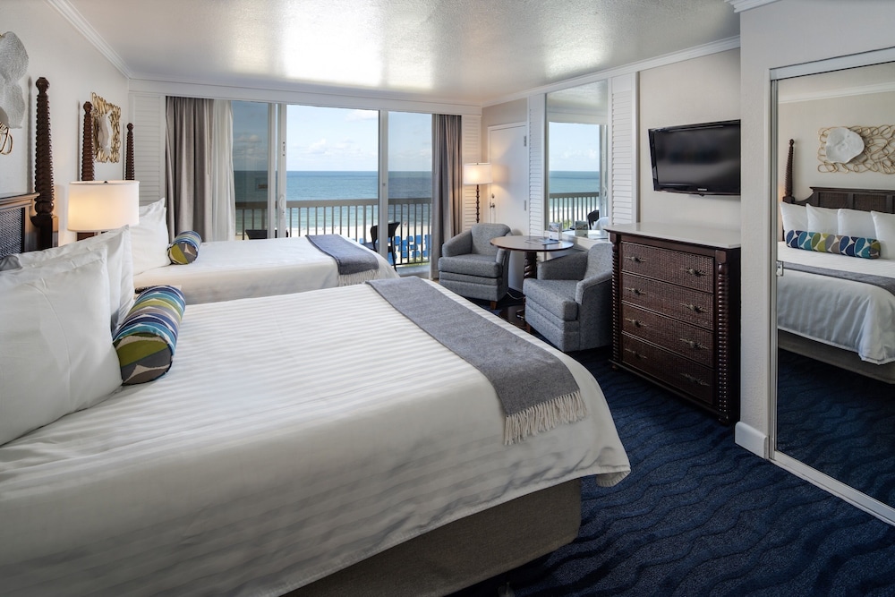 Gulf Front View with Balcony 2 Queen Beds - Photo 4