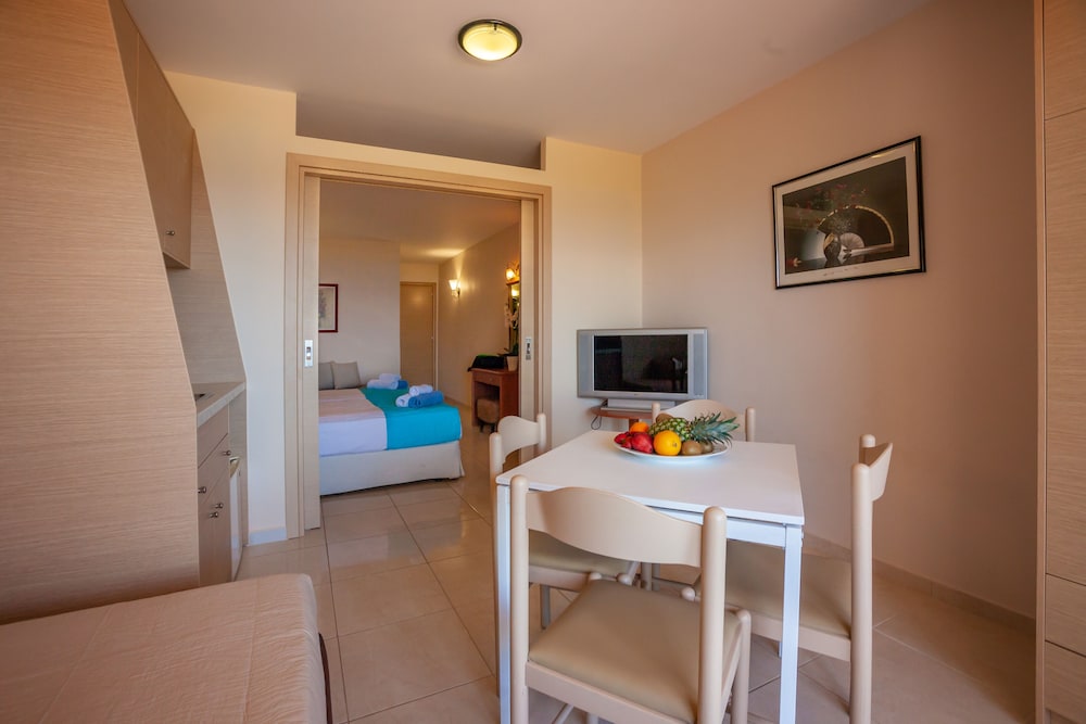 Family Apartment, 1 Bedroom thumbnail 5