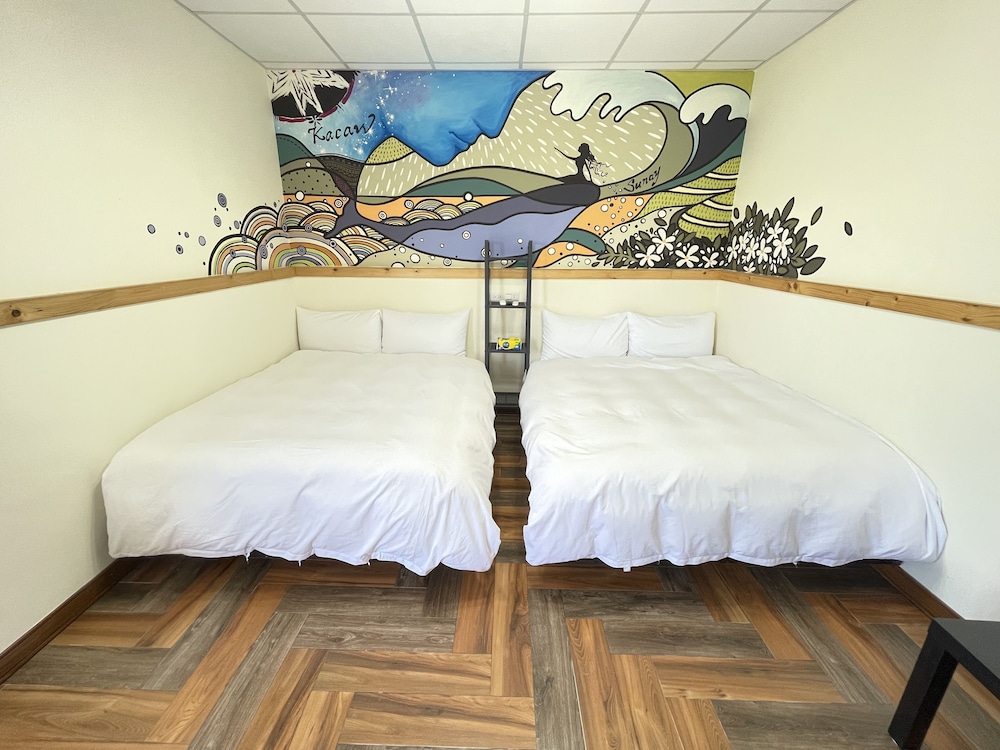 Standard Quadruple Room - Photo 9