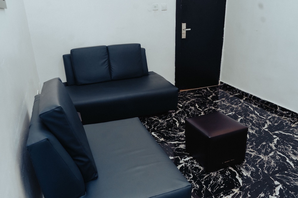 Executive Room - Photo 3