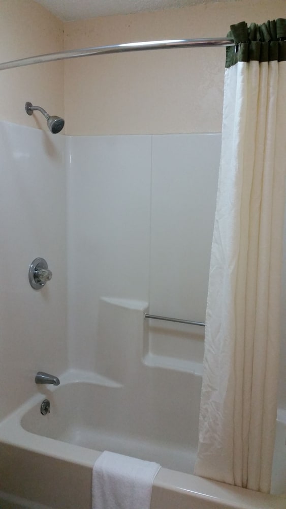 Standard Room, 1 King Bed - Photo 8